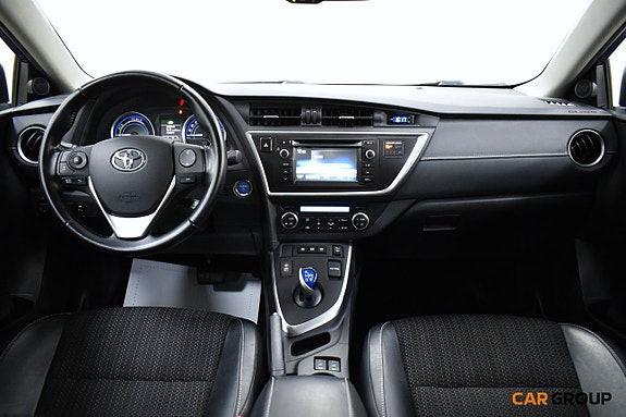 Toyota Auris 9 of 17
