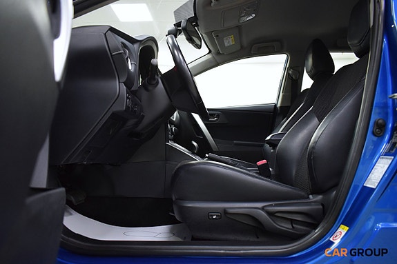 Toyota Auris 14 of 17