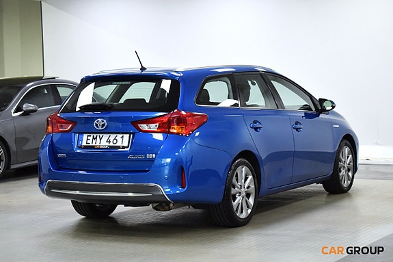 Toyota Auris 6 of 17