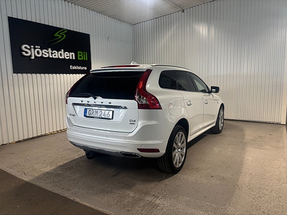 Volvo XC60 4 of 5