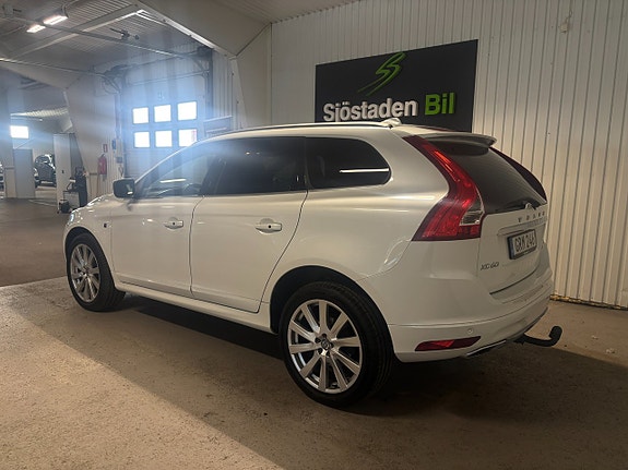 Volvo XC60 3 of 5