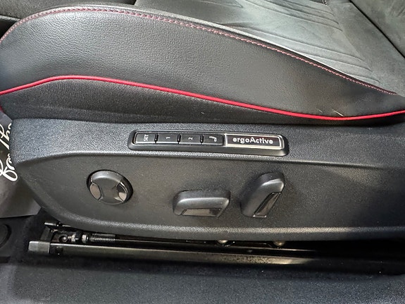 Volkswagen ID.4 GTX 12 of 19