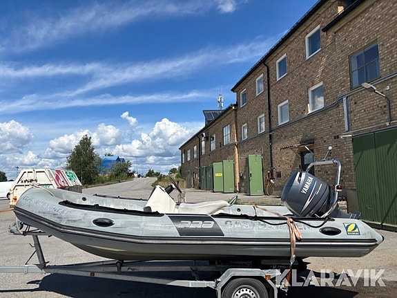 Ribbåt Zodiak PRO 12 Yamaha Four stroke 80 2 of 5