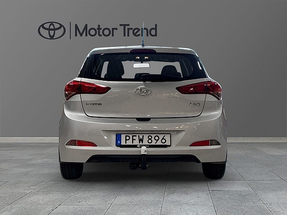 Hyundai i20 4 of 5