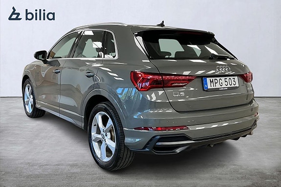 Audi Q3 2 of 25