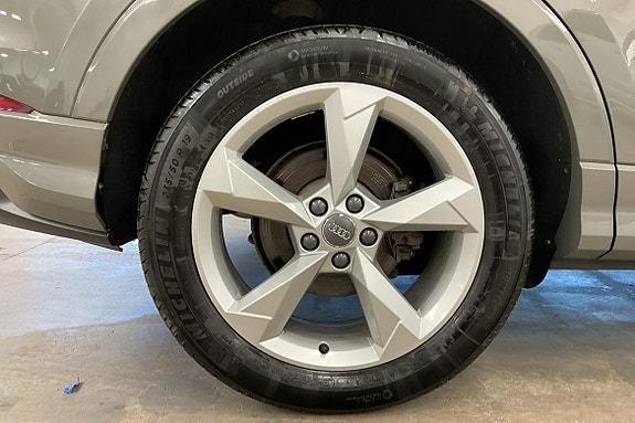 Audi Q3 24 of 26