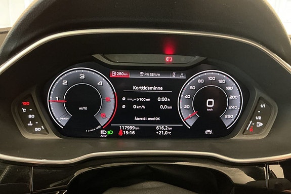 Audi Q3 16 of 26