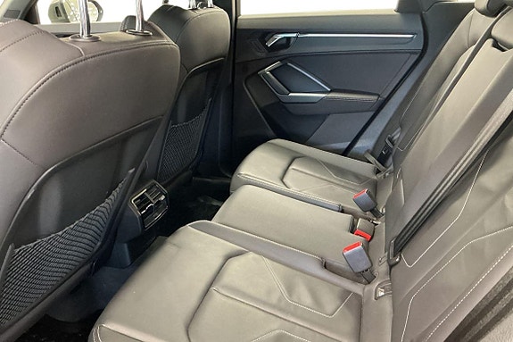 Audi Q3 17 of 26