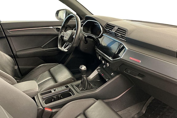 Audi Q3 11 of 26