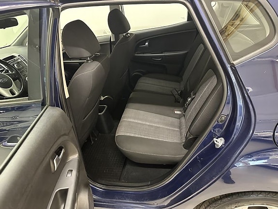 Kia Venga 6 of 8