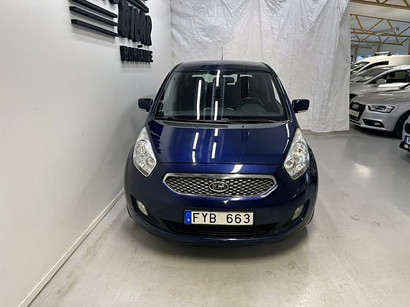 Kia Venga 2 of 5