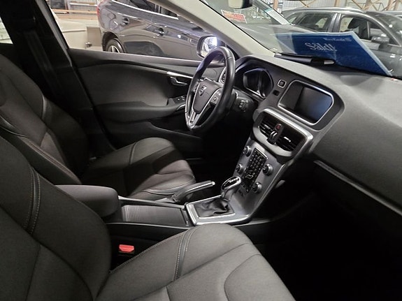 Volvo V40 Cross Country 4 of 5