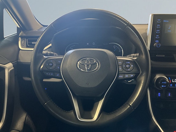 Toyota RAV4 9 of 20