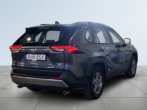 Toyota RAV4 6 of 20
