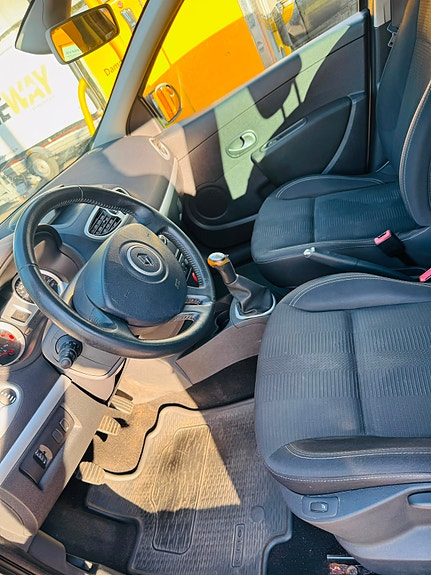 Renault Clio 8 of 8