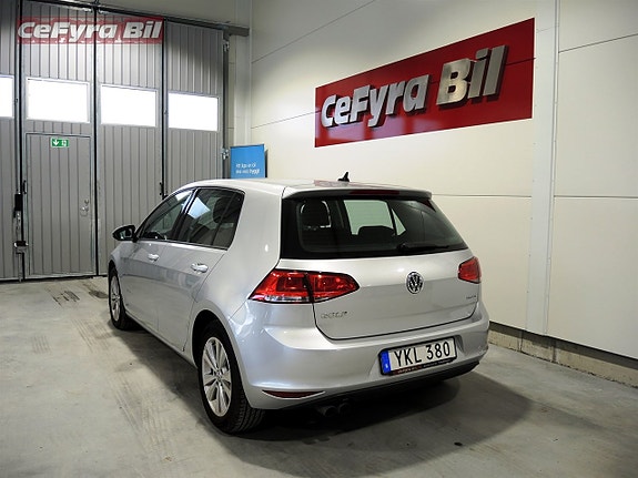 Volkswagen Golf VII 7 of 17