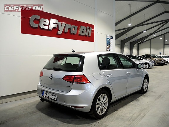 Volkswagen Golf VII 5 of 17