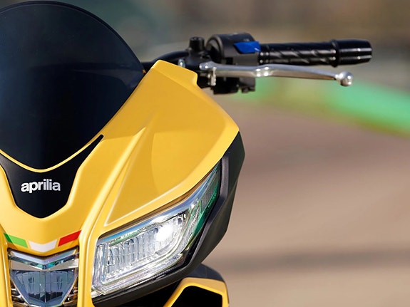 Aprilia Tuono 125 Beställningsvara 4 of 5