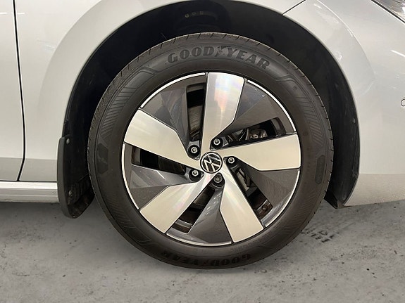 Volkswagen Passat 4 of 5