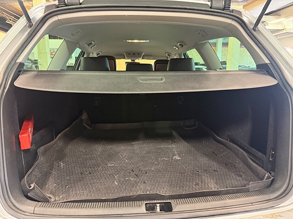 Volkswagen Passat 15 of 15