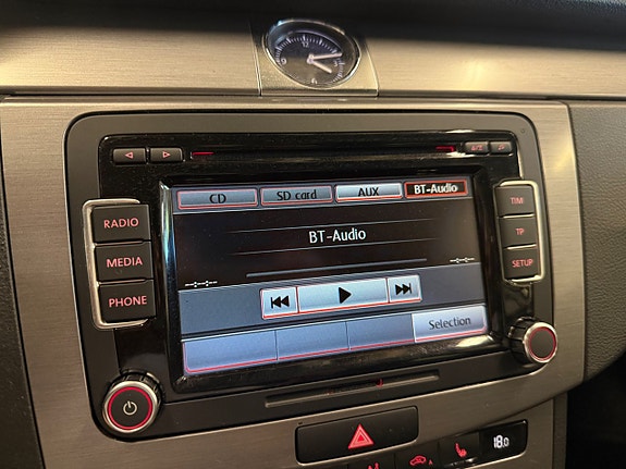 Volkswagen Passat 8 of 15