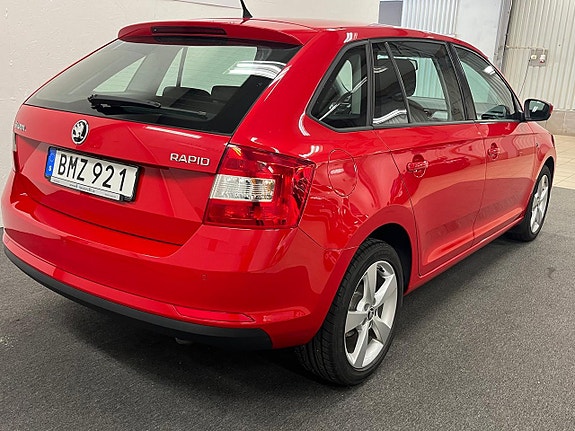 Skoda Rapid Spaceback 2 of 5