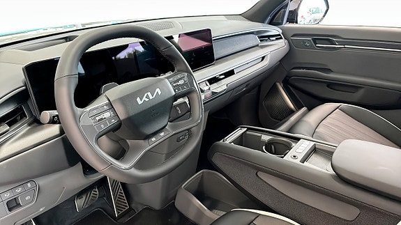 Kia EV9 8 of 12