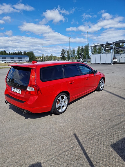 Volvo V70 5 of 5