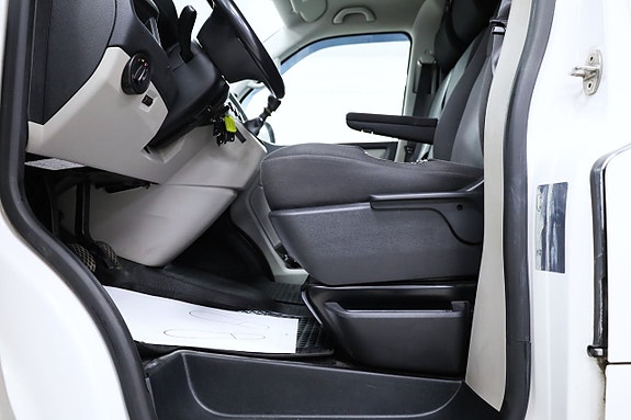 Volkswagen Transporter 11 of 17