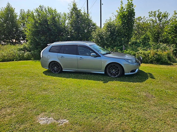 Saab 9-3 2 of 5