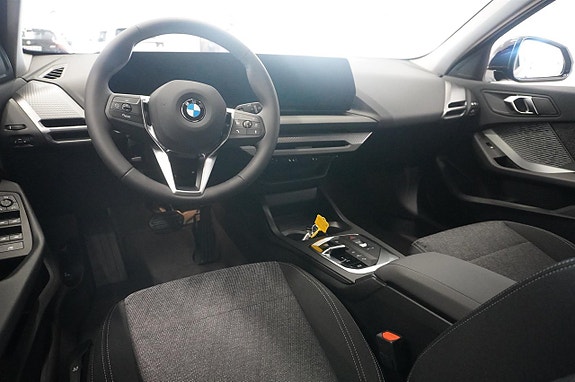 BMW 120 8 of 10
