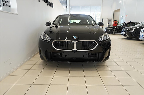 BMW 120 4 of 10