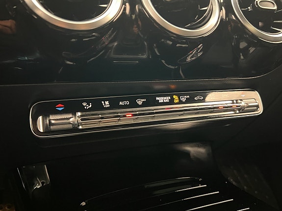 Mercedes-Benz CLA220 19 of 28