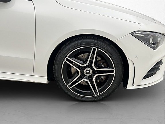 Mercedes-Benz CLA220 28 of 28