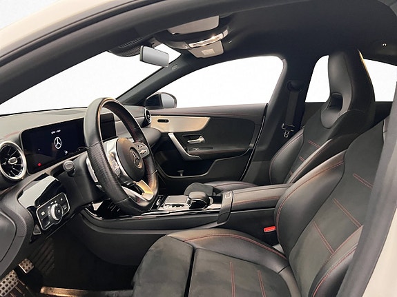 Mercedes-Benz CLA220 12 of 28