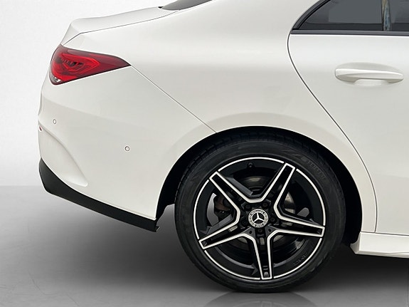 Mercedes-Benz CLA220 27 of 28