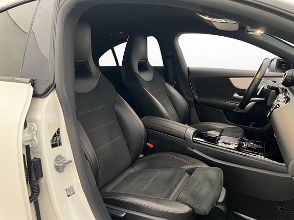 Mercedes-Benz CLA220 9 of 28