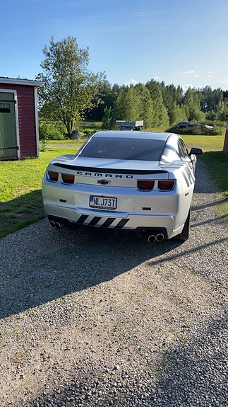 Chevrolet Camaro SS 2 of 3