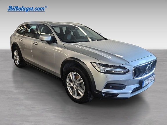 Volvo V90 Cross Country 3 of 7