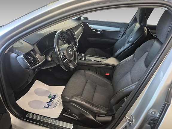 Volvo V90 Cross Country 7 of 7