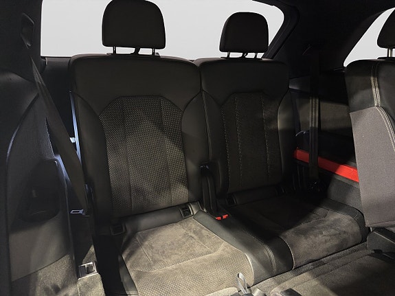 Audi Q7 12 of 23