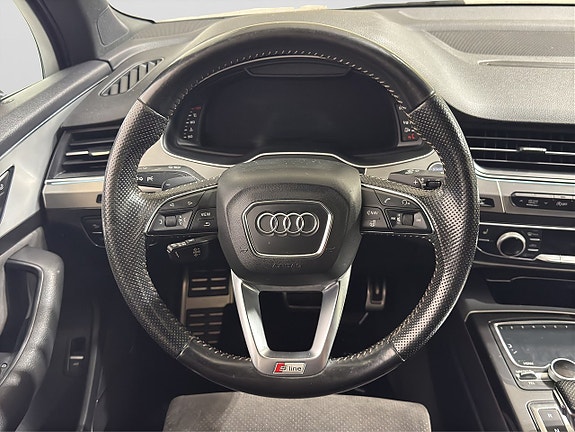 Audi Q7 15 of 23