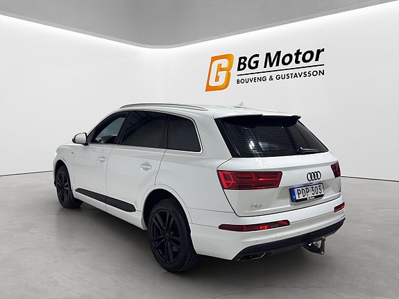 Audi Q7 6 of 23