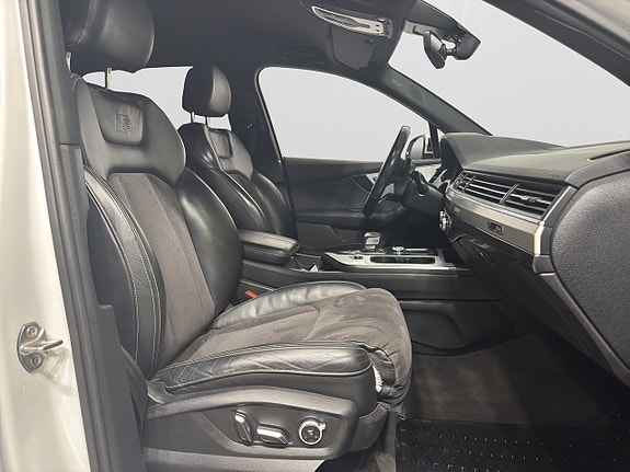 Audi Q7 10 of 23