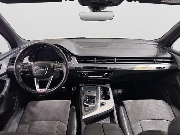 Audi Q7 14 of 23