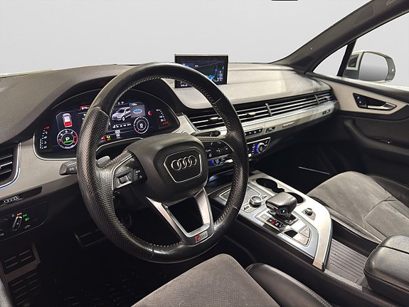 Audi Q7 23 of 23