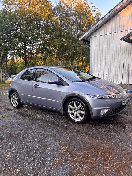 Honda Civic 2 of 5