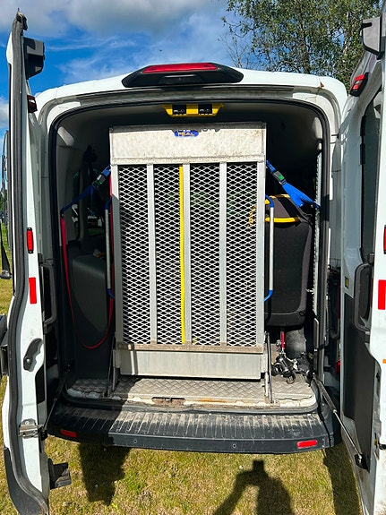 Ford Transit 3 of 5
