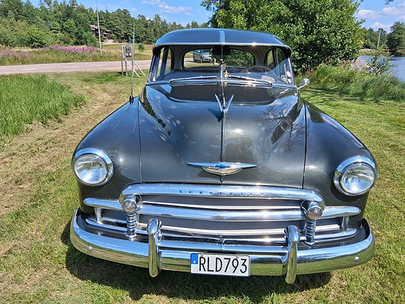 Chevrolet Styleline 2 of 5