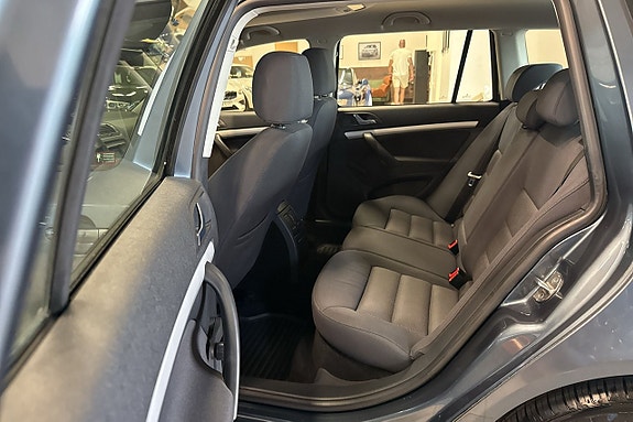 Skoda Octavia 14 of 21